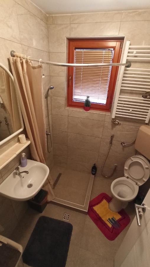 Cozy Room With A Bathroom Sarajevo Buitenkant foto